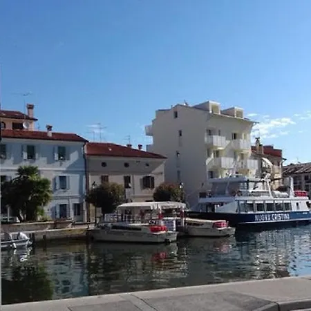 Riva San Vito 1 Apartment